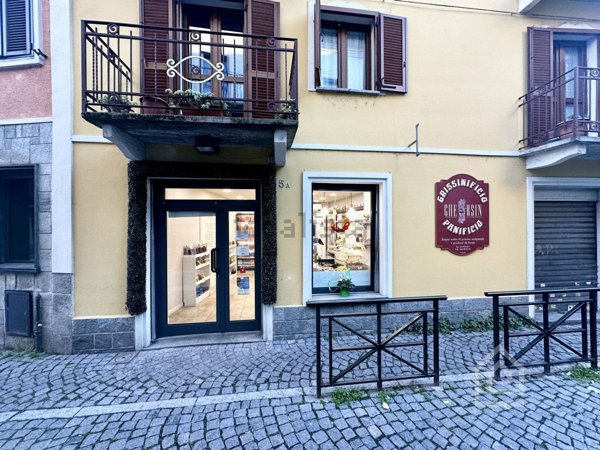 negozio in affitto a Chivasso