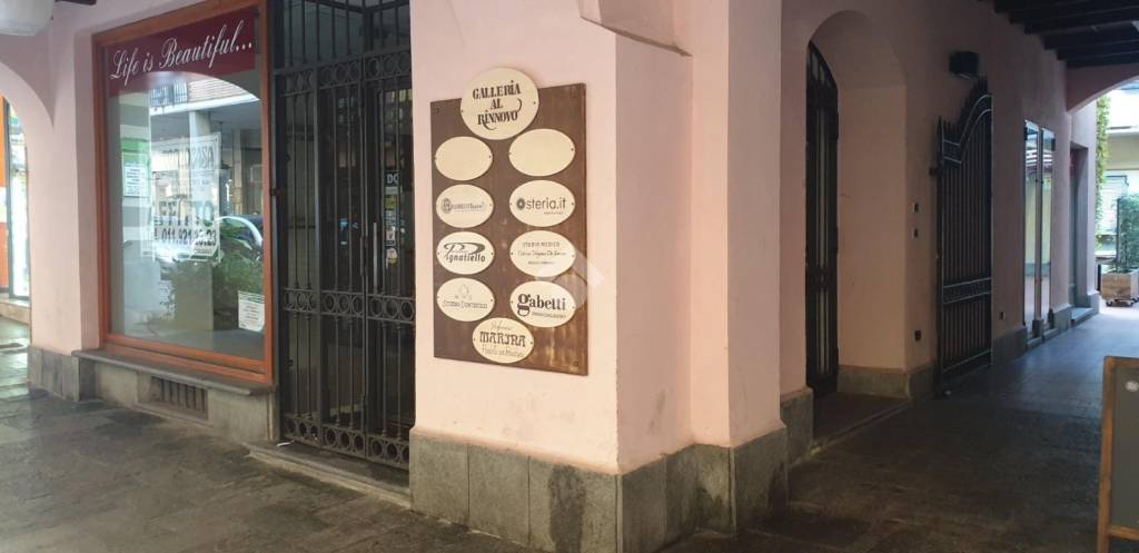 negozio in affitto a Ciriè