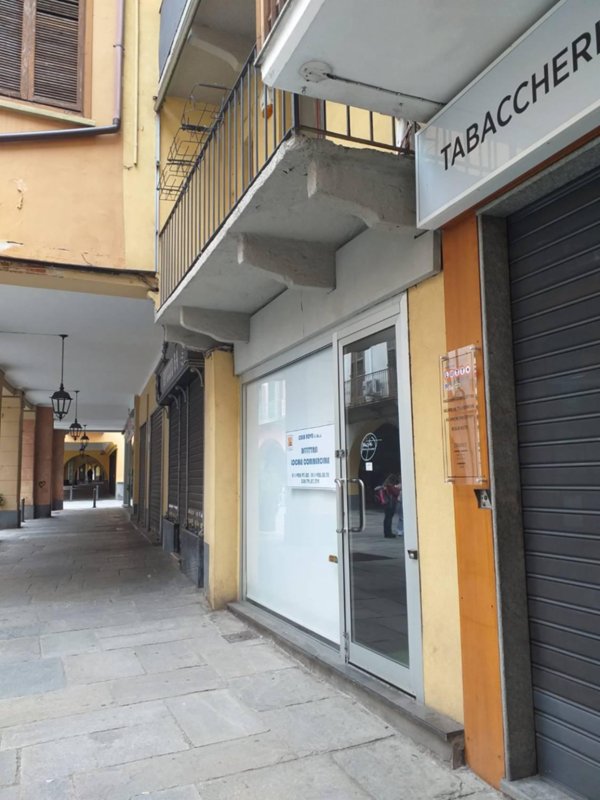 negozio in affitto a Ciriè