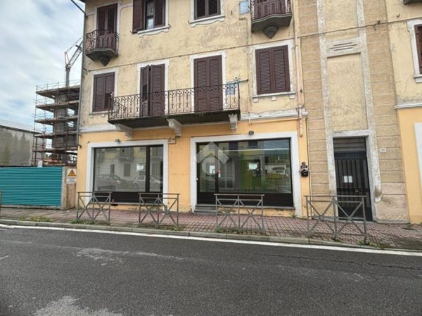 negozio in affitto a Ciriè