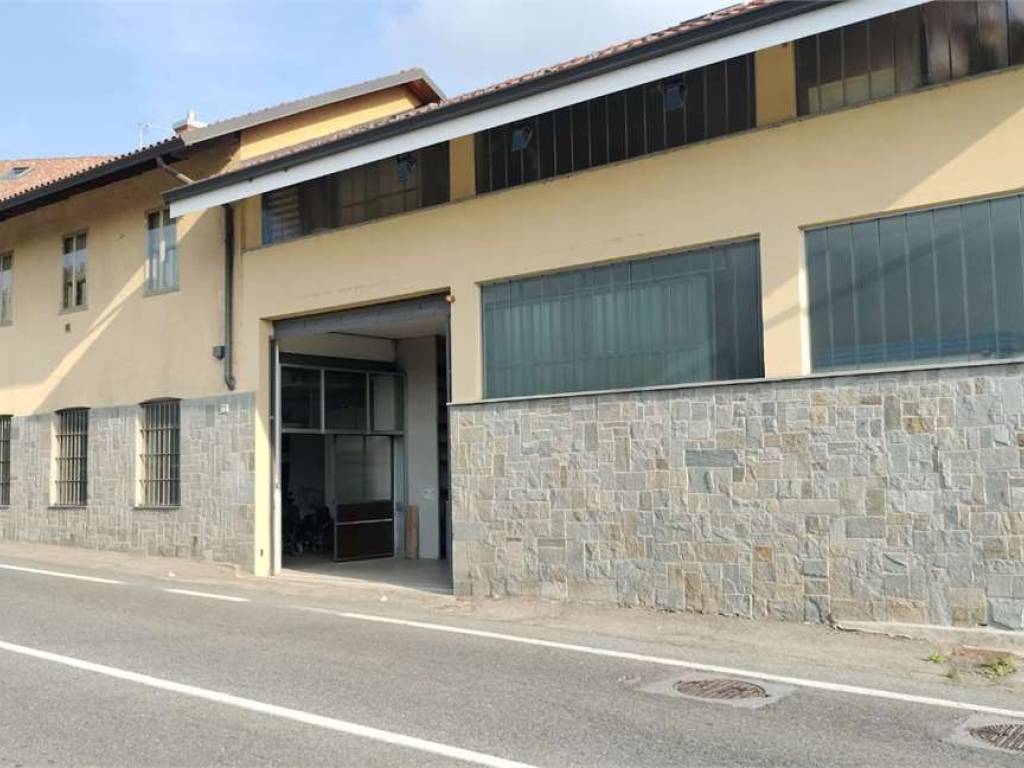 locale commerciale in affitto a Ciriè