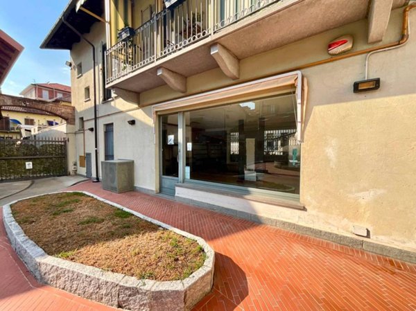 negozio in affitto a Ciriè