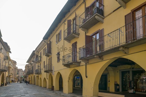 negozio in affitto a Ciriè