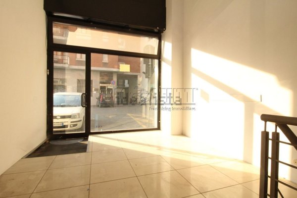 locale commerciale in affitto a Ciriè