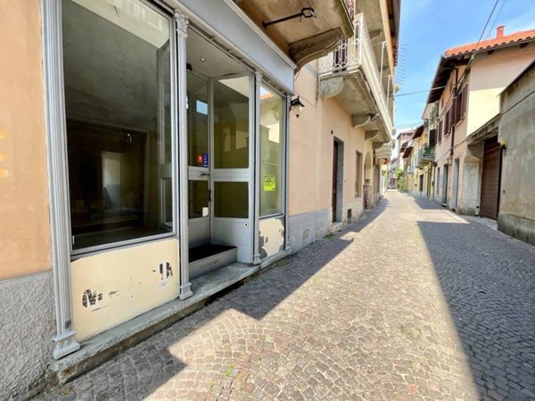 negozio in affitto a Ciriè
