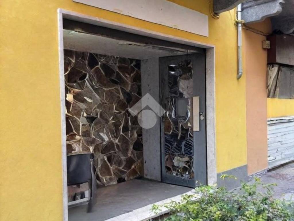 negozio in affitto a Ciriè