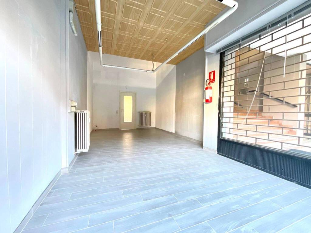 negozio in affitto a Ciriè