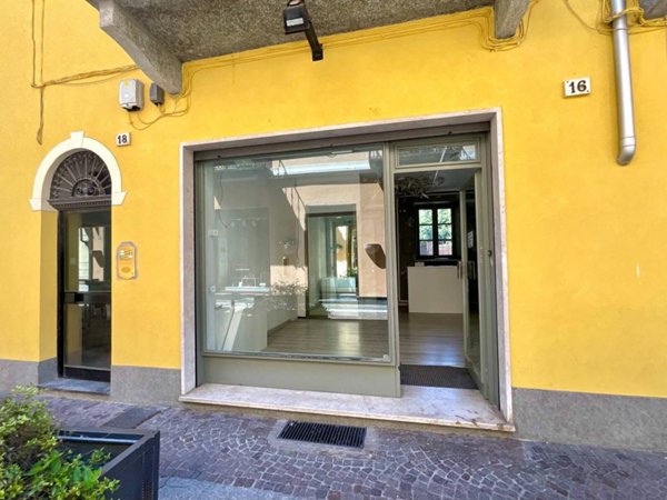 negozio in affitto a Ciriè