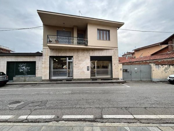 locale commerciale in affitto a Ciriè