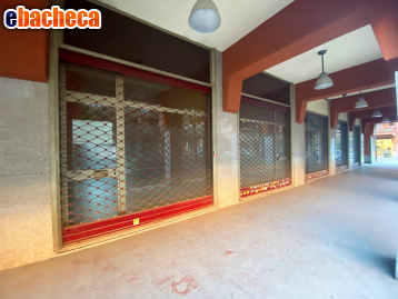 locale commerciale in affitto a Collegno