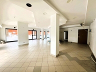 locale commerciale in affitto a Collegno