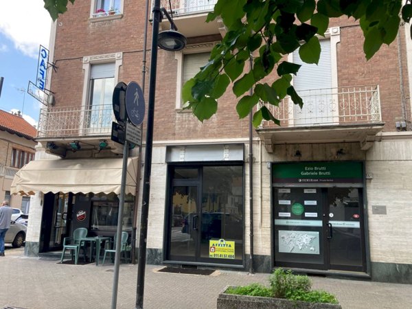 locale commerciale in affitto a Collegno