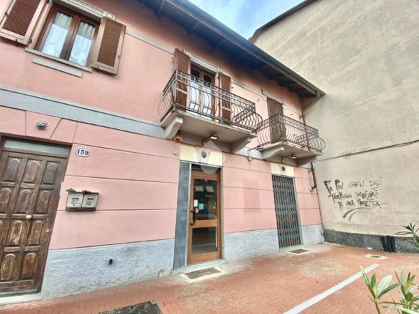 negozio in affitto a Collegno
