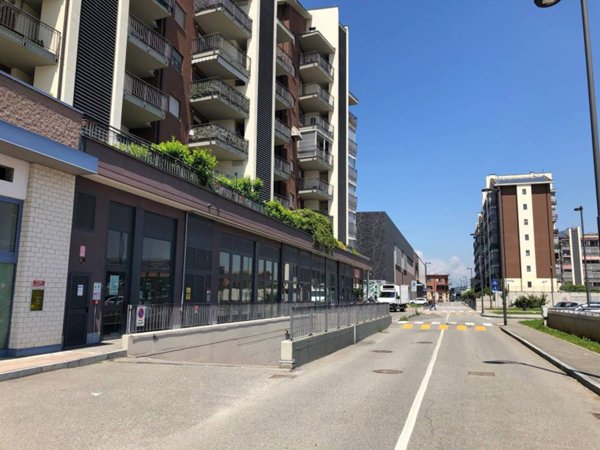 negozio in affitto a Collegno