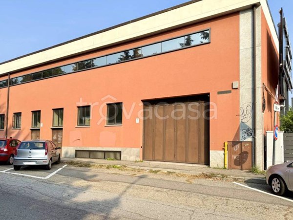 locale commerciale in affitto a Collegno