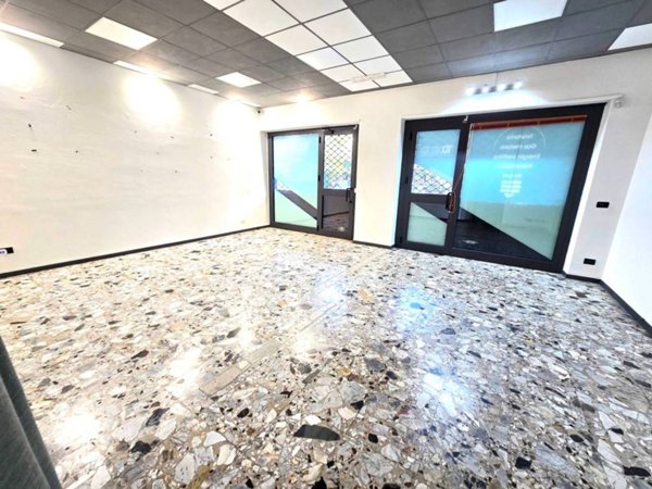 negozio in affitto a Collegno