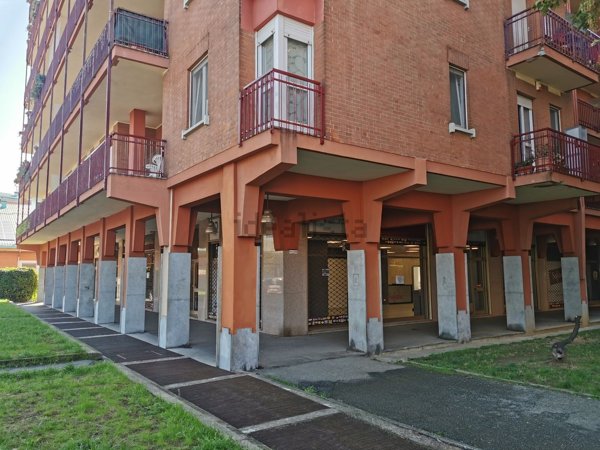 locale commerciale in affitto a Collegno
