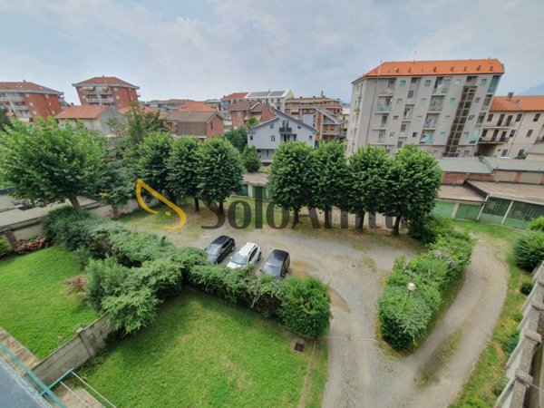 appartamento in affitto a Collegno in zona Leumann