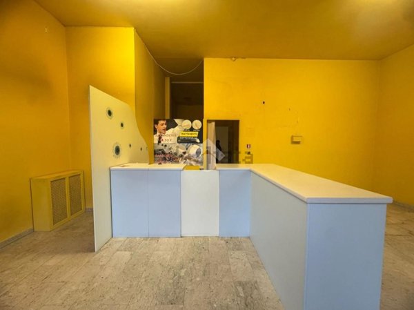 negozio in affitto a Collegno