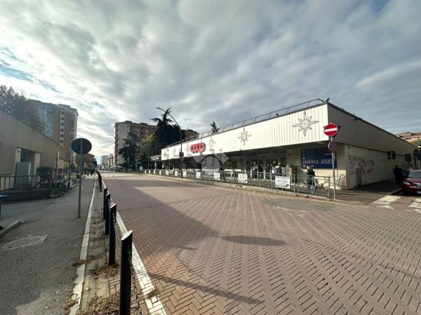 negozio in affitto a Collegno