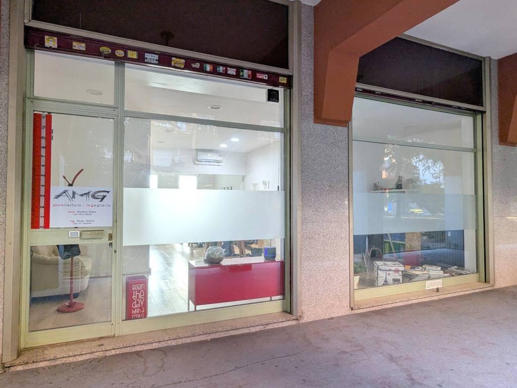 negozio in affitto a Collegno