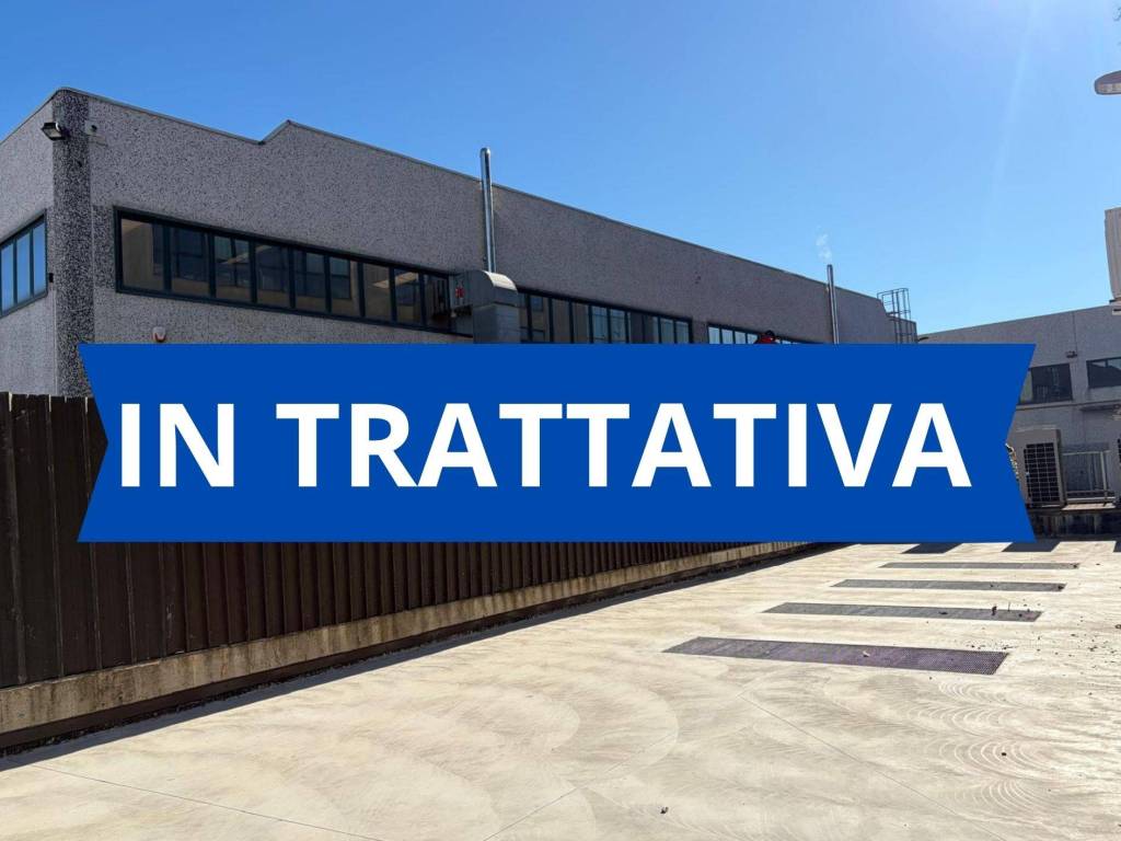 locale commerciale in affitto a Collegno in zona Savonera