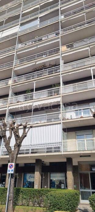 negozio in affitto a Collegno