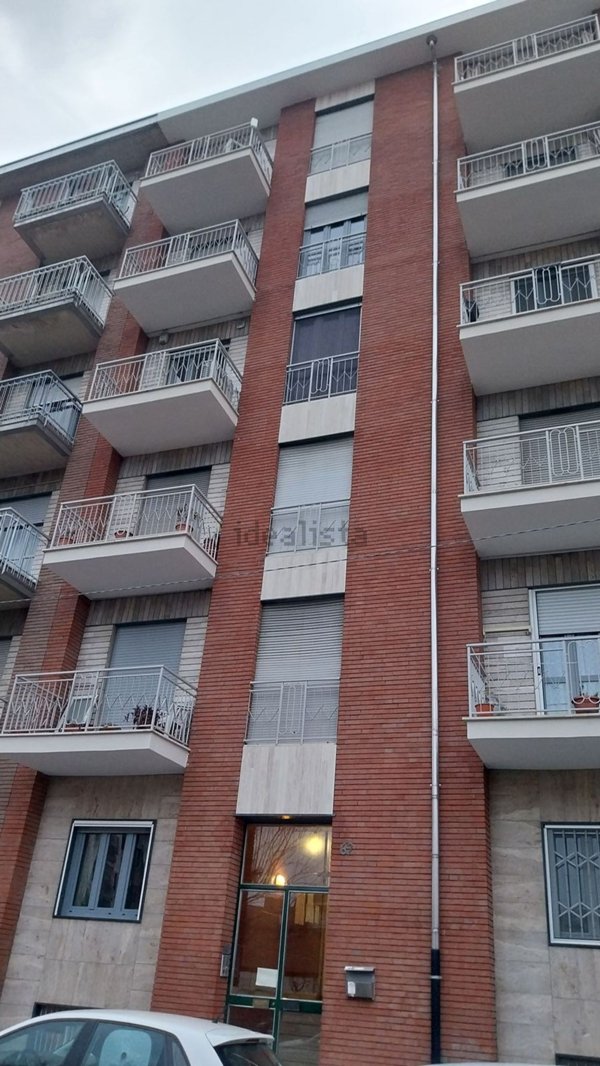 appartamento in affitto a Collegno in zona Leumann