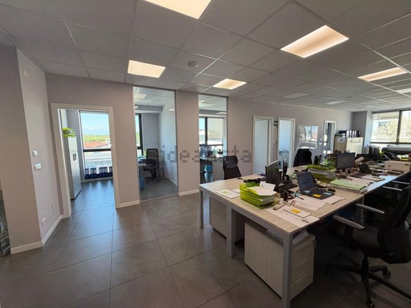 ufficio in affitto a Collegno in zona Savonera
