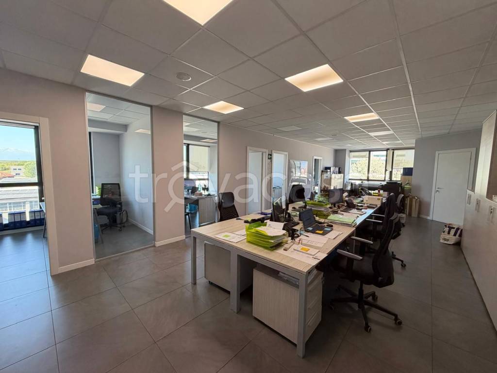 ufficio in affitto a Collegno in zona Savonera