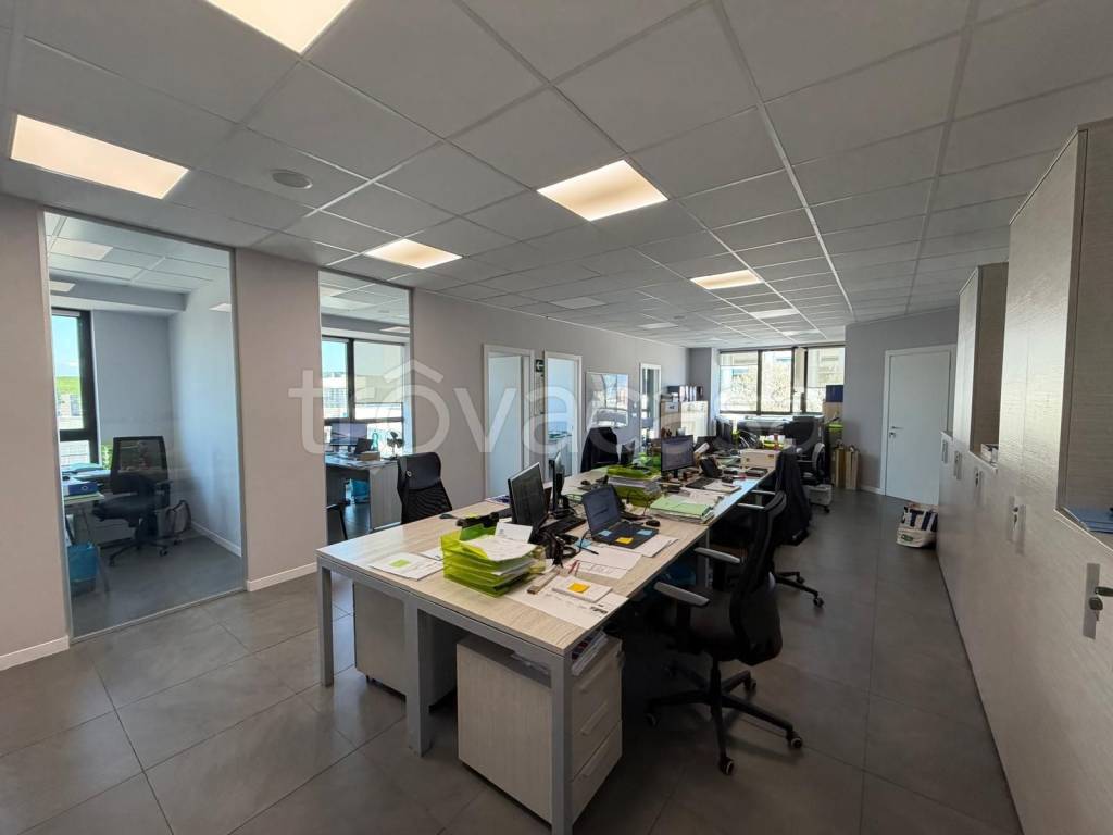 ufficio in affitto a Collegno in zona Savonera
