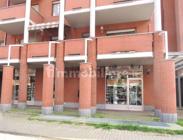 locale commerciale in affitto a Collegno