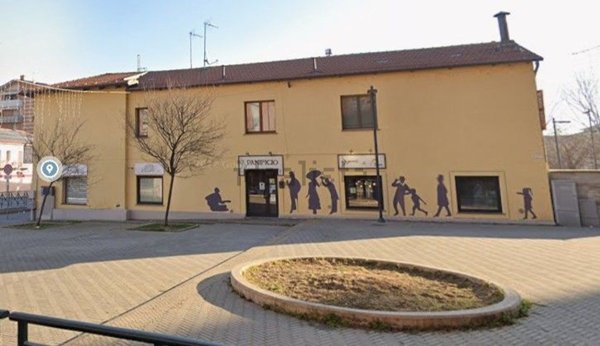 locale commerciale in affitto a Collegno in zona Leumann