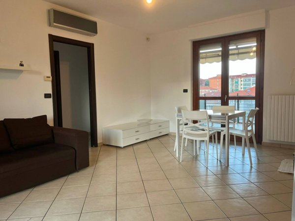 appartamento in affitto a Collegno in zona Leumann