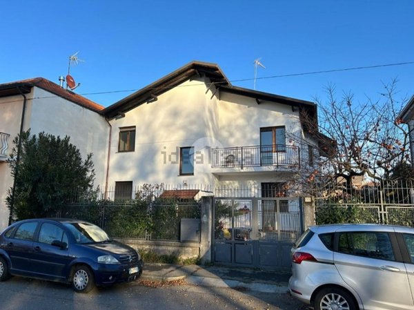 appartamento in affitto a Collegno in zona Leumann