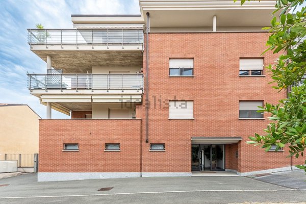 appartamento in affitto a Collegno in zona Leumann