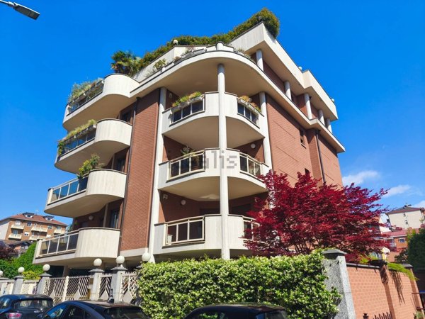 appartamento in affitto a Collegno in zona Leumann