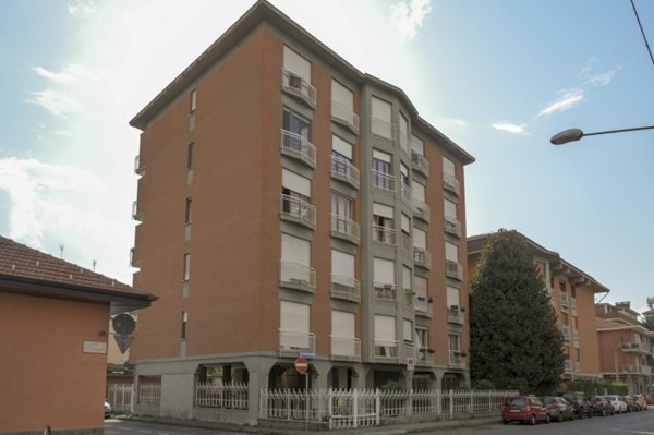 appartamento in affitto a Collegno in zona Leumann