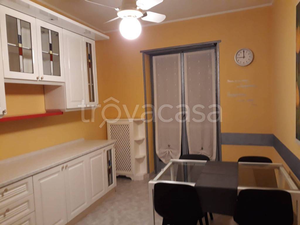 appartamento in affitto a Collegno in zona Leumann