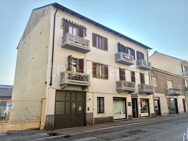 appartamento in affitto a Collegno in zona Leumann