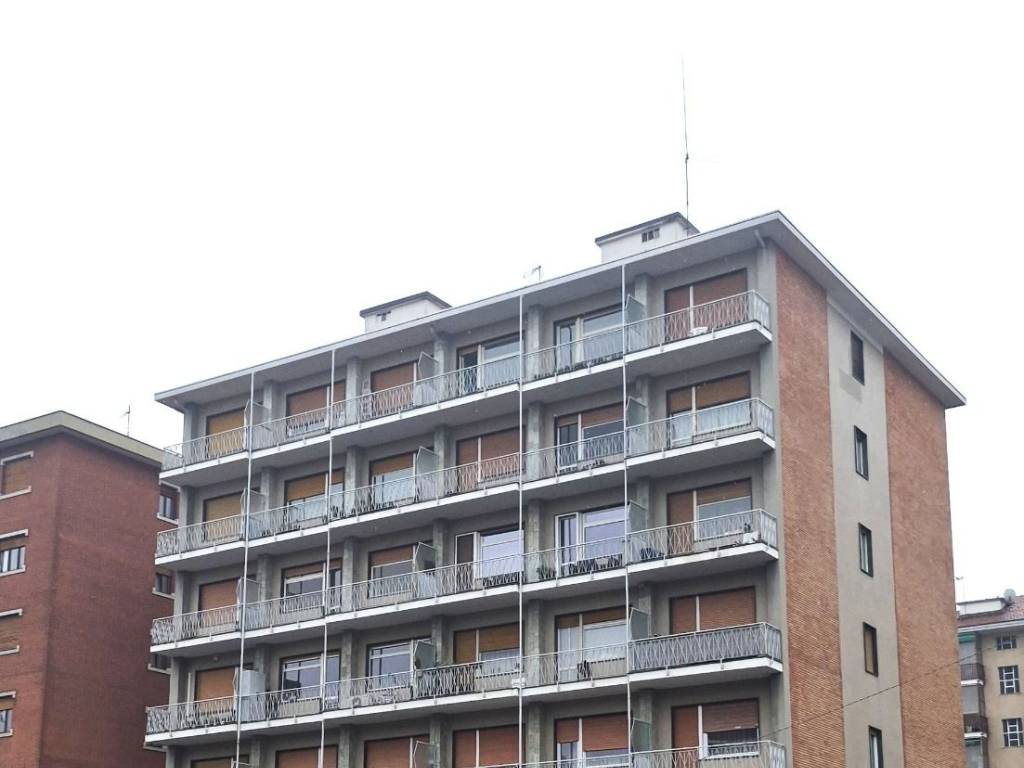 appartamento in affitto a Collegno in zona Leumann
