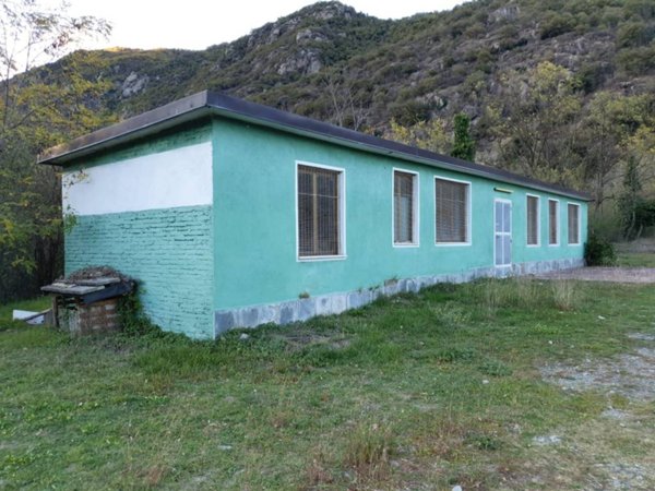 locale commerciale in affitto a Condove in zona Poisatto