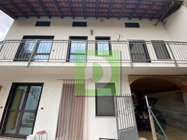 casa indipendente in affitto a Cossano Canavese