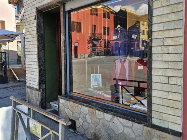 negozio in affitto a Cumiana