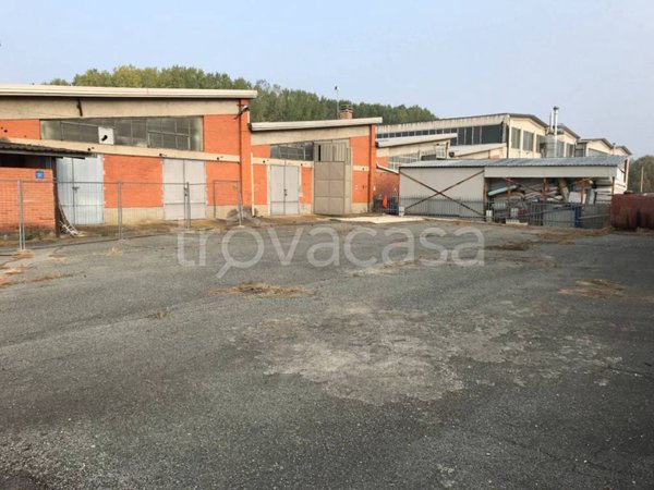 locale commerciale in affitto a Cumiana