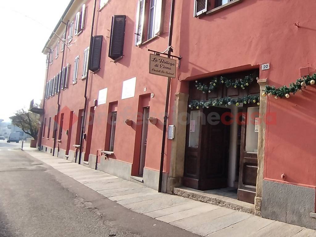 negozio in affitto a Cumiana