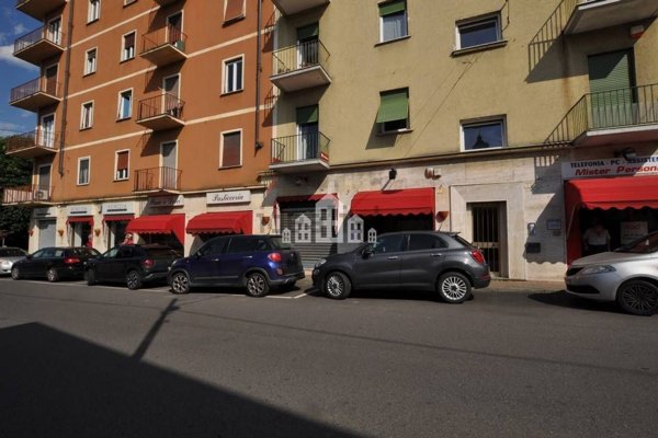 locale commerciale in affitto a Cuorgnè