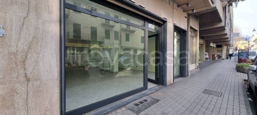 negozio in affitto a Cuorgnè