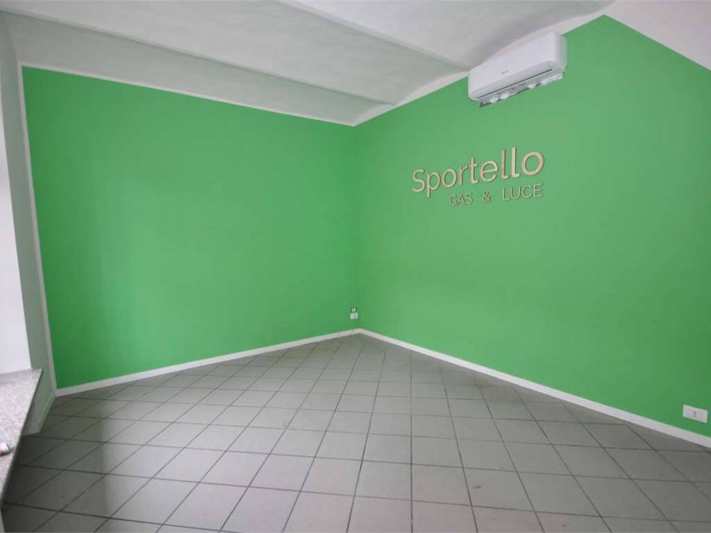 negozio in affitto a Druento