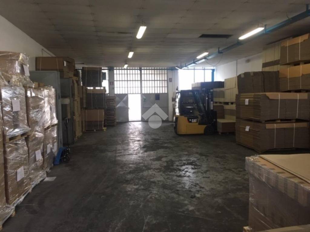 locale commerciale in affitto a Druento